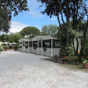 camping-pineta-calambrone.it-tuscanyhotel.com/